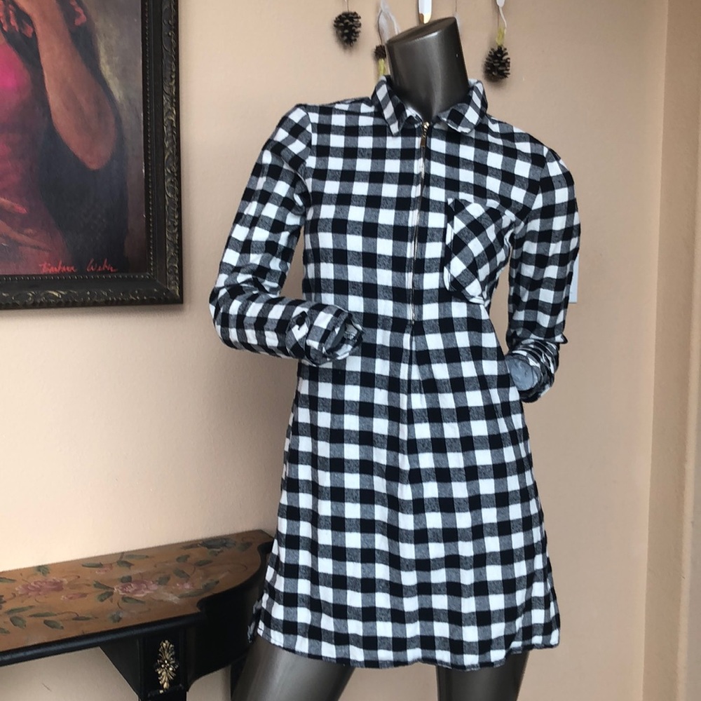 Black and white plaid shirt/skirt 💋